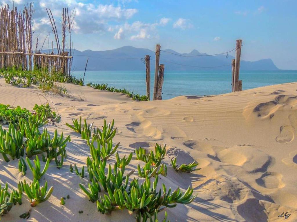 Cento Passi Dal Mare Apartment Alcamo Marina Bagian luar foto